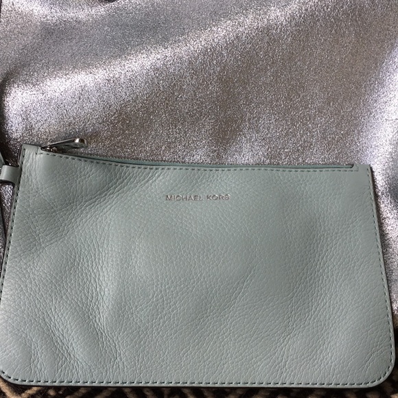 Michael Kors Reversible Tote - Picture 5 of 8